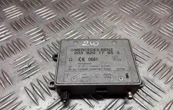 Mercedes-Benz E W210 Aerial antenna amplifier 2038201785 09102113