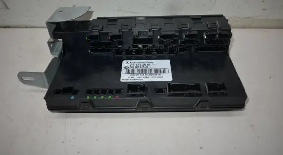Mercedes-Benz E W211 Comfort/convenience module 2115452001