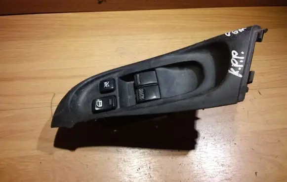 Nissan Almera N16 Electric window control switch 80961BM590