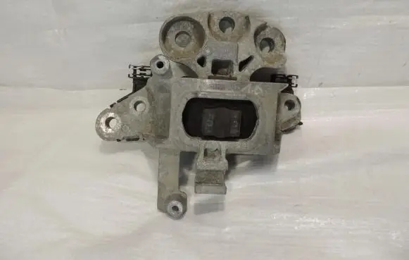 Opel Astra K Engine mount vacuum valve 39004955