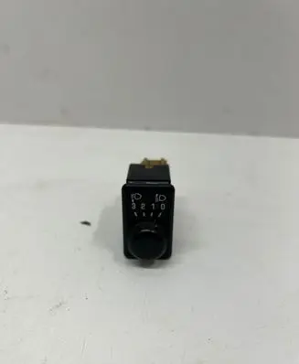 Subaru Impreza II Headlight level height control switch