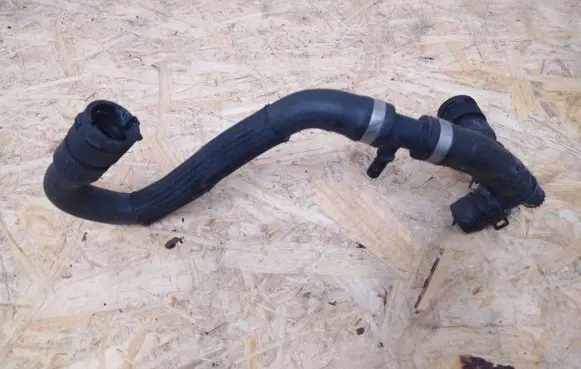 Land Rover Discovery Sport Engine coolant pipe/hose GJ328C480AA