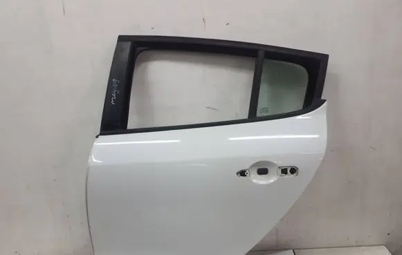 Renault Megane III Rear door 