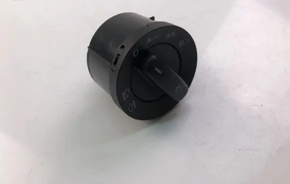 Volkswagen Tiguan Light switch 1K0941431BN