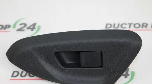 Toyota Aygo AB40 Electric window control switch M7749