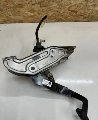 Clutch pedal