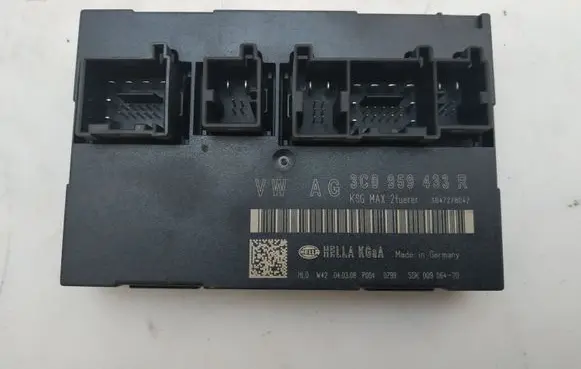 Volkswagen PASSAT B6 Central body control module 3C0959433R