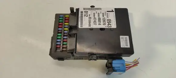 Renault Laguna II Fuse module 04102470943 8200413970 8200346814