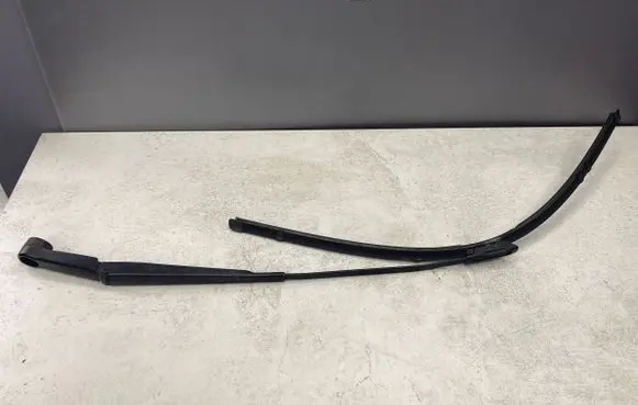 Citroen C4 Grand Picasso Front wiper blade arm 9686640280