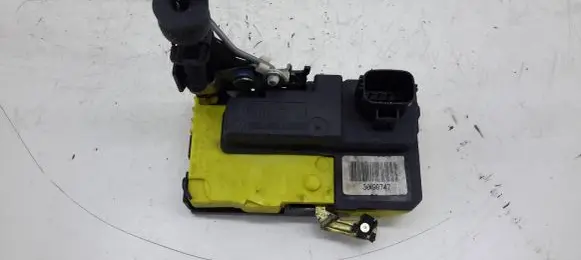 Volvo S60 Front door lock 30699747