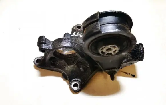 Engine mount bracket