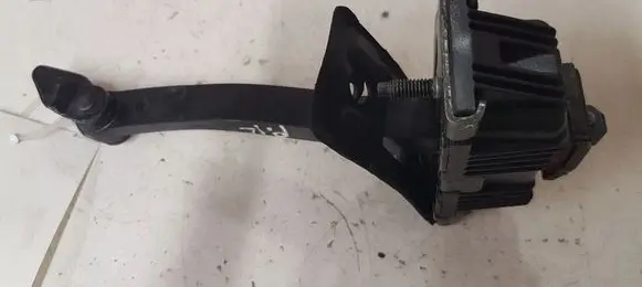 Jaguar XF X250 Front door check strap stopper 8X23F23552AB