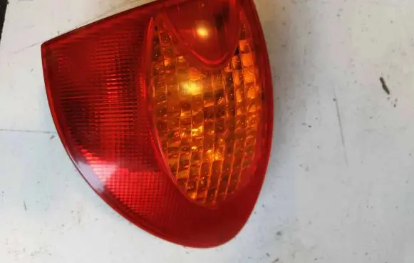 Toyota Avensis T220 Rear/tail lights