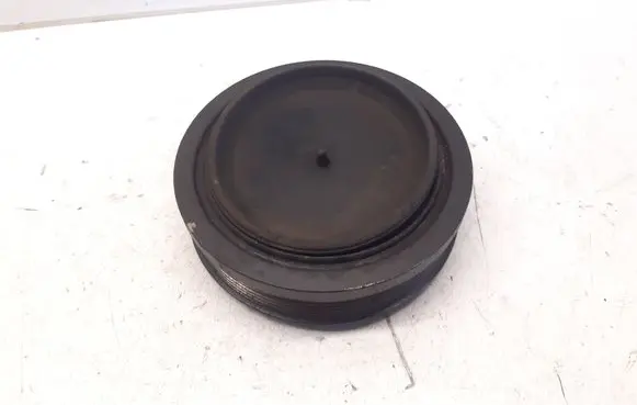 Volkswagen Golf V Crankshaft pulley 03G105243