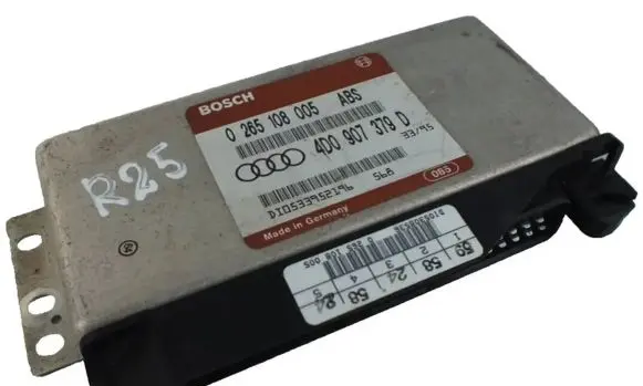 Audi A4 S4 B5 8D Engine control unit/module 4D0907379D 0265108005