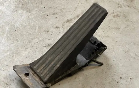 BMW X5 E70 Accelerator throttle pedal 6860784