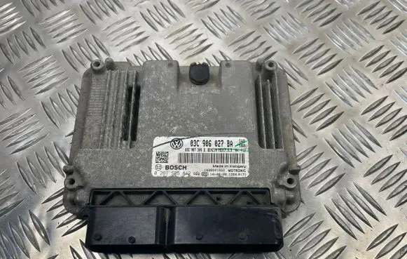 Volkswagen Golf VI Engine control unit/module 03C906027BA 03C907309B 0261S05812