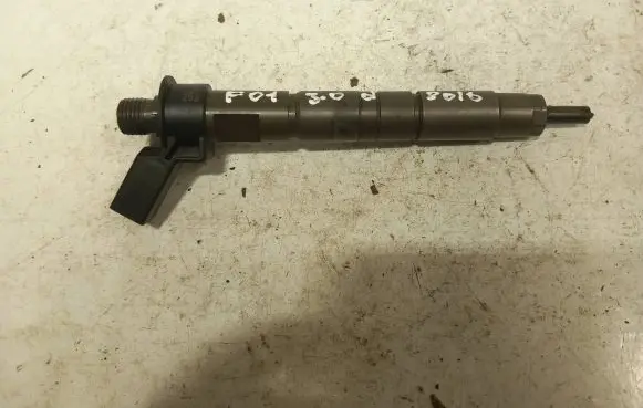 BMW 7 F01 F02 F03 F04 Fuel injector 780542801