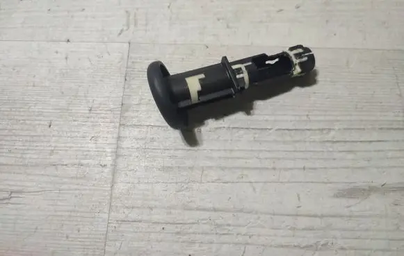 Peugeot 2008 II Front seat headrest 9818615777
