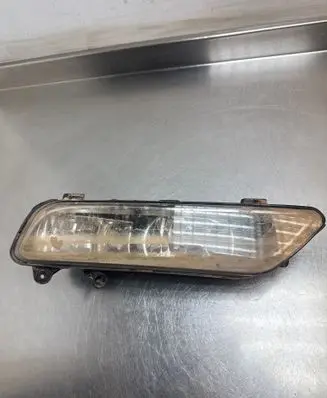 Volkswagen PASSAT B7 Front fog light 176623