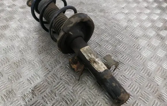 Volvo V40 Cross country Front shock absorber with coil spring P31387746 31387746