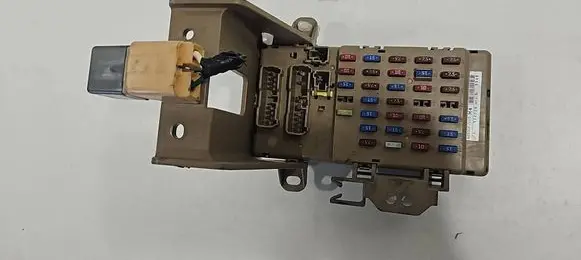 Subaru Forester SJ Fuse module 82201FJ110 502028