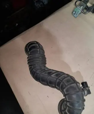 Audi A6 S6 C4 4A Air intake hose/pipe 4A0145747 1E105604