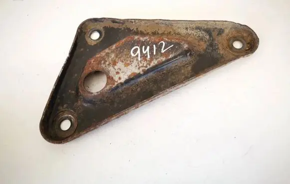 Opel Vectra B Engine mounting bracket