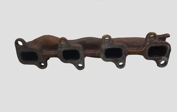 Toyota Avensis T270 Exhaust manifold