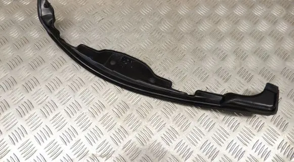 Lexus ES 300h (7th Gen) Fender end trim 6786533020
