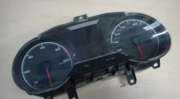 Speedometer (instrument cluster)