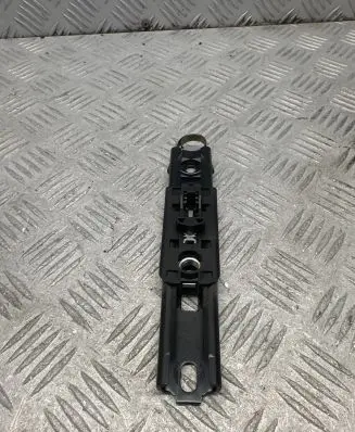 Mercedes-Benz ML W164 Seat belt height adjuster A2118600688 605987100B 0109081000