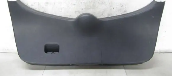 Nissan Pulsar Tailgate/boot lid cover trim 909013ZL0A
