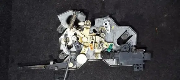 Chrysler Voyager Front door lock