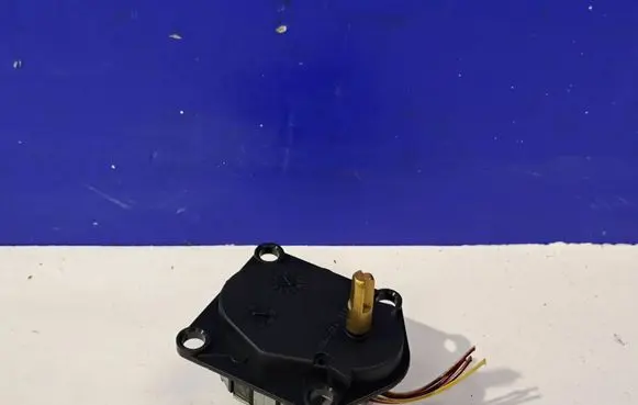 Saab 95 - 96 A/C air flow flap actuator/motor 4541702 5172580