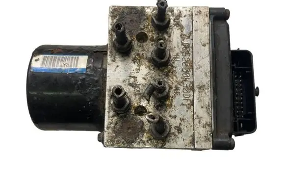 Volkswagen PASSAT B6 ABS Pump 3C0614095N 15594402D 15594302