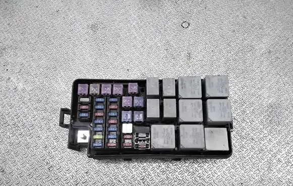 Chevrolet Lacetti Fuse module