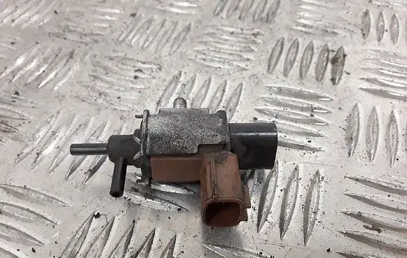 Mazda 3 II Vacuum valve k5t46591 bp5w