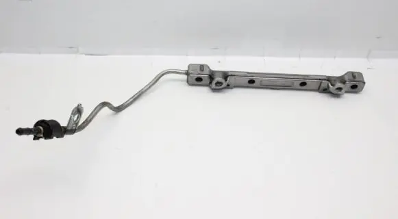 Toyota Prius+ (ZVW40) Fuel main line pipe