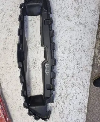 Mercedes-Benz C W205 Radiator trim a2065051700
