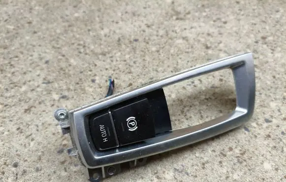 BMW 5 GT F07 Hand parking brake switch 9355232