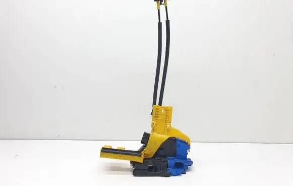 KIA Sportage Front door lock
