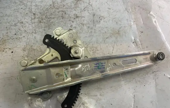 Hyundai i10 Rear window lifting mechanism without motor 834010x000