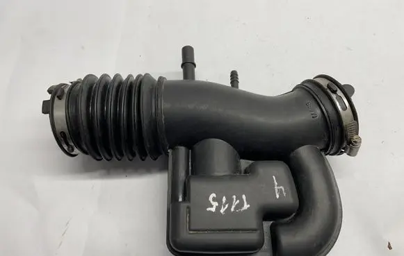 Ford Mustang V Air intake duct part BR339F805CA