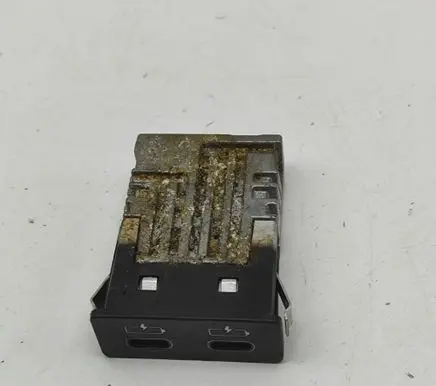 BMW X1 F48 F49 USB socket connector 8711938