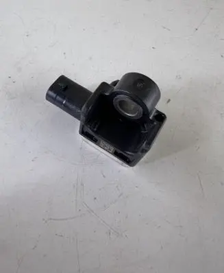 Jeep Grand Cherokee Airbag deployment crash/impact sensor A1668210151 56054085AA