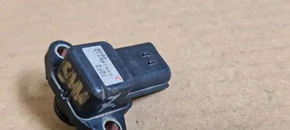 Suzuki Ignis Air pressure sensor 1859072F21 72F2 E1T26571A