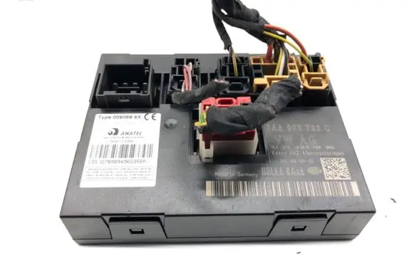 Volkswagen PASSAT B7 Central body control module 3AA959799C