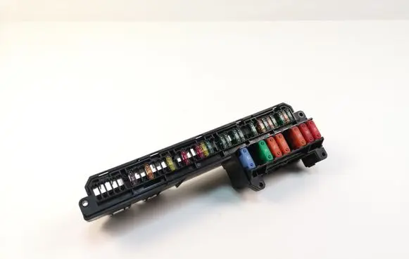 BMW 5 E60 E61 Fuse module