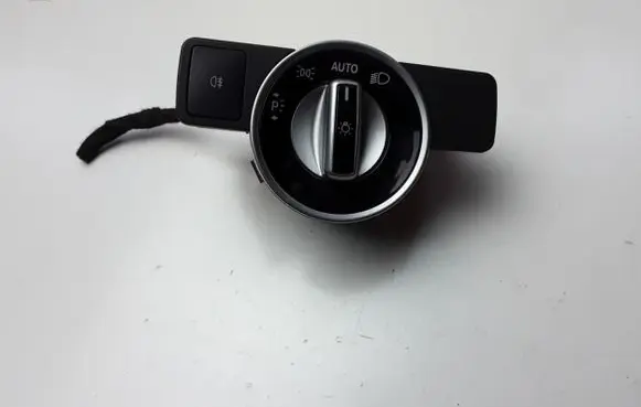 Mercedes-Benz CLA C117 X117 W117 Light switch A2129050551